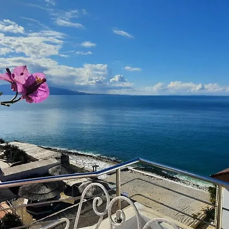 La 4* Sarandë