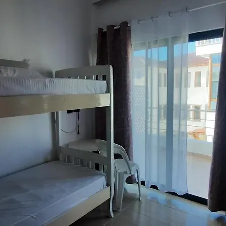 La 4* Sarandë