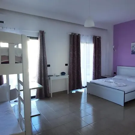 La Hotel Sarandë