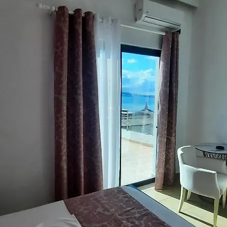 La Hotel Sarandë